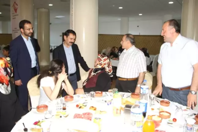 Vali Aktaş, Şehit Aileleri ve Gaziler ile İftar Bir Araya Geldi