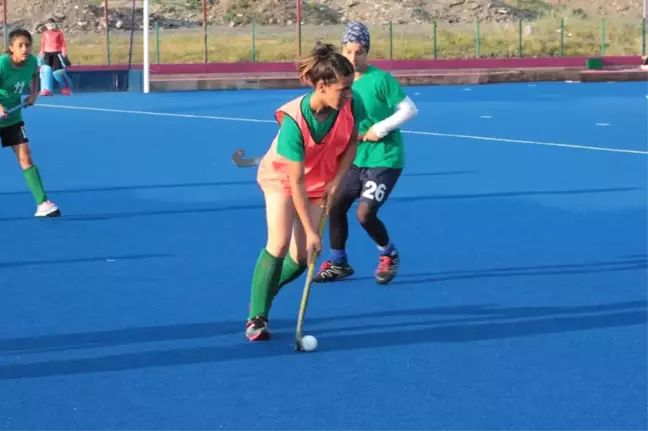 U16 Hokey Kadın Milli Takımı, Osmaniye'de Kampa Girdi