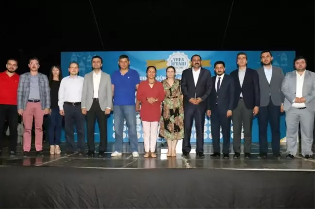 Antalya'da Ak Gençlikten Vefa İftarı