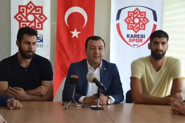 Karesispor'da İmzalar Atıldı
