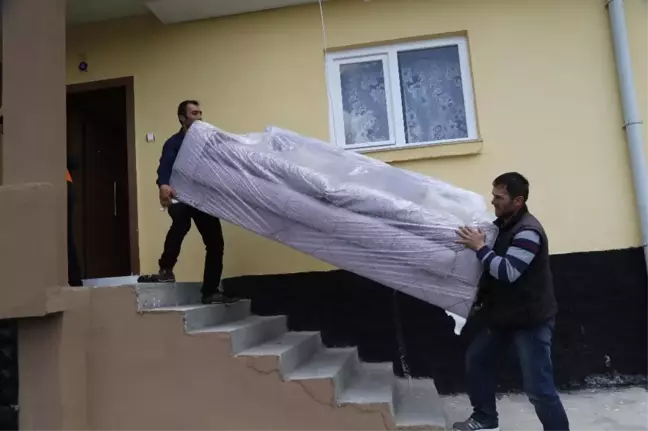 Gölbaşı Belediyesi'nden Evi Yanan Aileye Yardım Eli