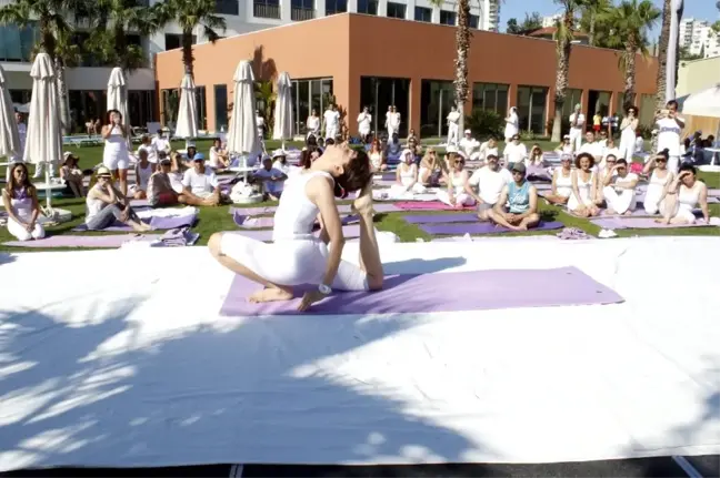 Antalya'da Yoga Festivali Başladı