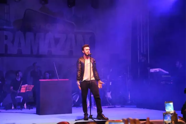 Mustafa Ceceli, Finike'de Konser Verdi