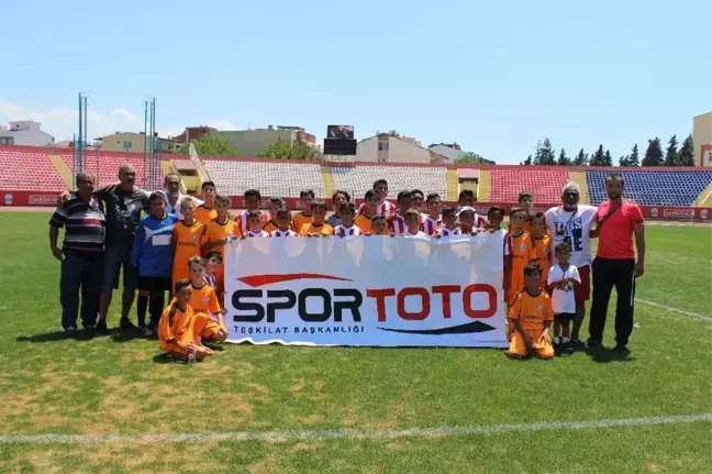 15 Temmuz Şehitleri İçin Futbol Turnuvası