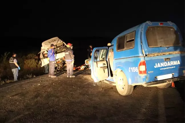 Dha Yurt - Askeri Araç Kaza Yaptı: 1 Şehit, 3'ü Asker 8 Yaralı