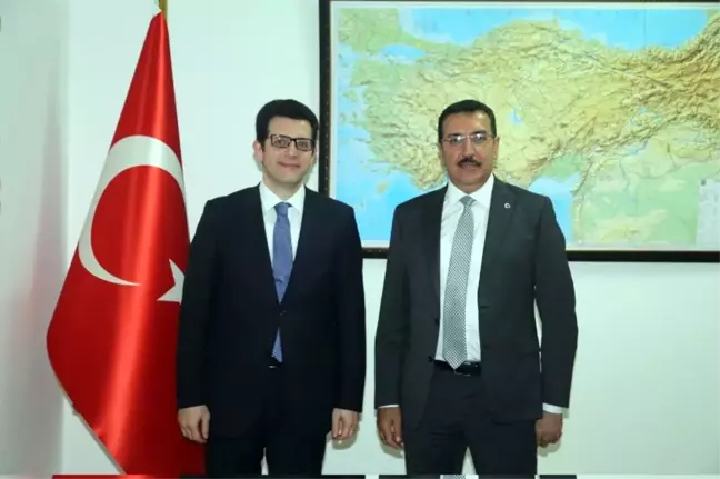 Bakan Tüfenkci Angola'da
