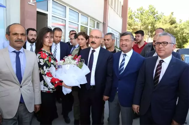 Kalkınma Bakanı Lütfi Elvan Başkan Akdoğan'ı Ziyaret Etti