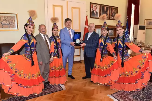 Kazakistan'dan Dostluk Ziyareti