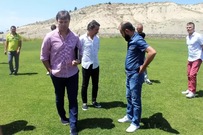 Sağlam, Zemini Beğenmedi
