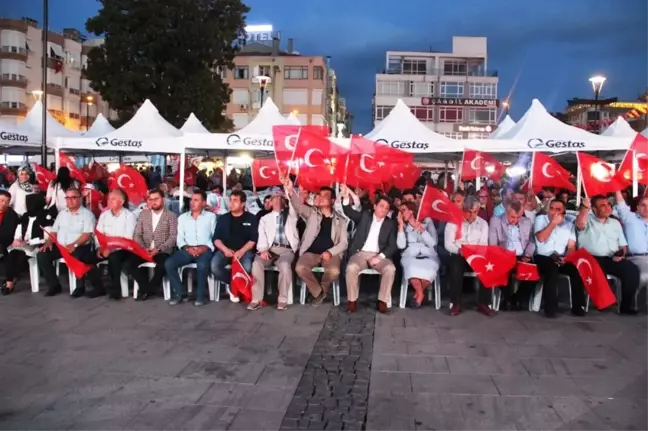 Çanakkale'de Vatandaşlar Nöbet Tuttu