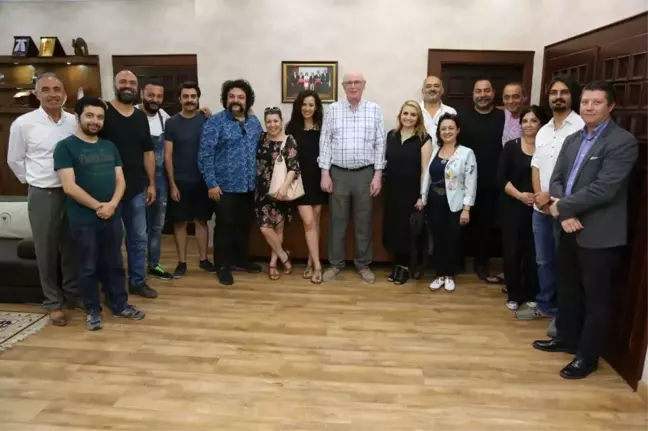 Başkan Kurt, Cenaze İşleri Film Ekibi ile Buluştu