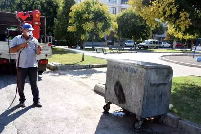 Aliağa'da Haşerelere Karşı Sokaklar İlaçlanıyor