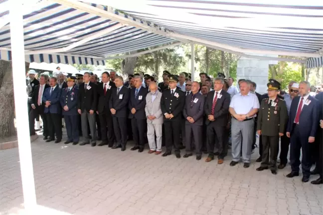 Şehit Polis Memuru Toprağa Verildi