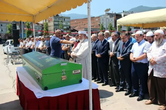 Rufai Tarikatının Şeyhi Hacı Mustafa Boyraz Son Yolculuğuna Uğurlandı