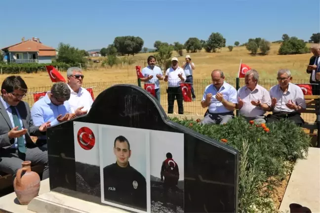 Uşak'ta Şehit Polis, Şehadetinin 1. Yıl Dönümünde Anıldı