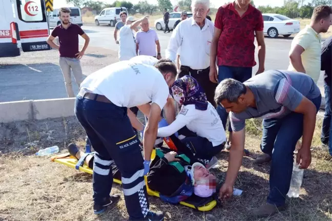 Sivas'ta Trafik Kazası: 5 Yaralı
