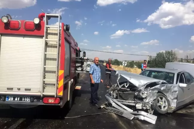 Gümüşhane'de Trafik Kazası: 6 Yaralı