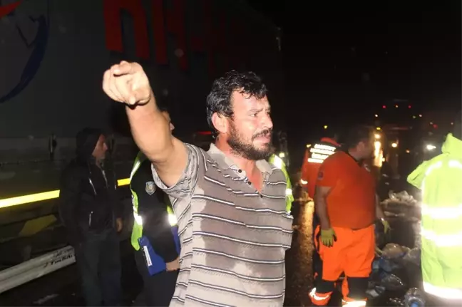Sivas'ta Zincirleme Trafik Kazası: 2 Ölü, 7 Yaralı