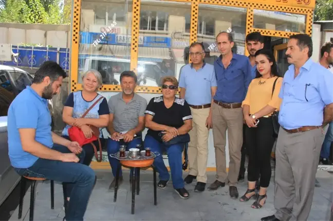 CHP Heyeti Hakkari'de Vatandaşlarla Görüştü