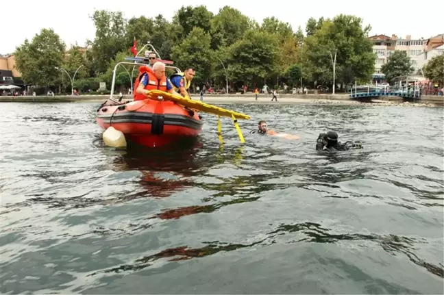Afad Ekiplerinden, Körfez'de Kurtarma Tatbikatı