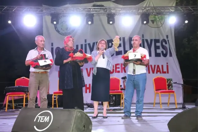 İslahiye'de Bu Yıl İlk Defa Üzüm ve Biber Festivali Düzenlendi