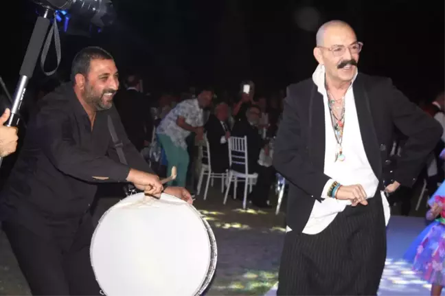 Cemil İpekçi, Kızım Dediği Azra Akın'ın Düğününde Döktürdü