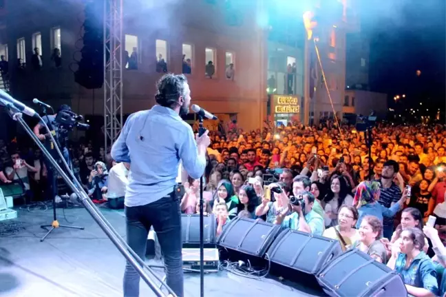 1. Fındık Festivaline Resul Dindar Rüzgarı