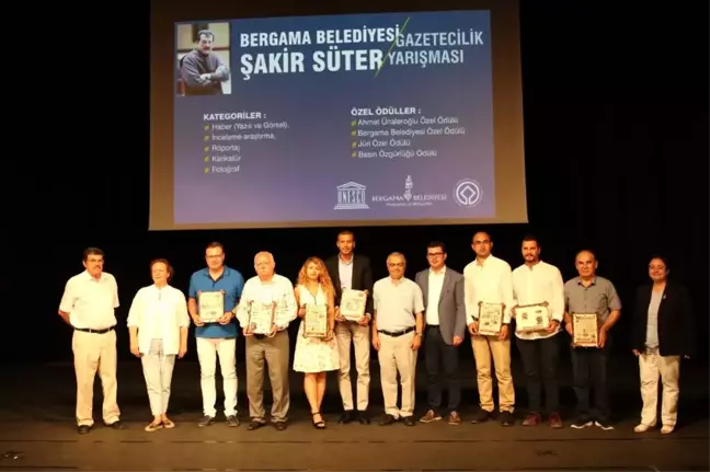 Bergama'daki Gazetecilik Yarışmasında Ödüller Sahiplerini Buldu