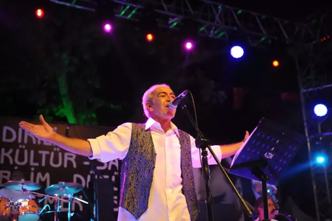 Dikili Festivali Edip Akbayram'ın Muhteşem Konseriyle Başladı