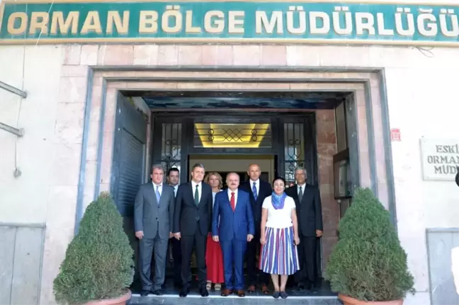Vali Çakacak, Orman Bölge Müdürü Temel'den Bilgi Aldı