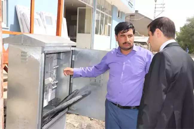 Erat, Aras Edaş Ekiplerinin Çalışmalarını Yerinde İnceledi