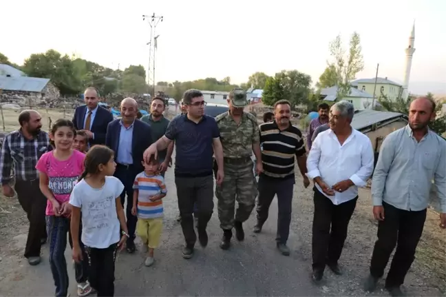 Varto'da Evi Yanan Vatandaşa Kaymakam Sahip Çıktı