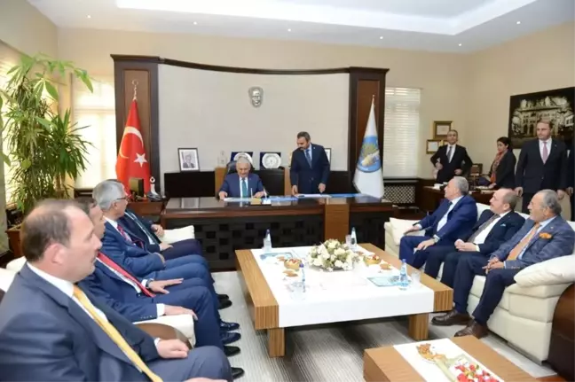 Başbakan Yıldırım'dan Çorum Belediye'sine Ziyaret