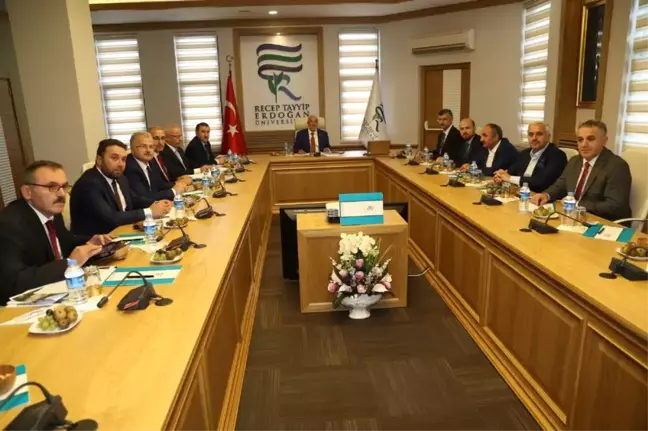 Gençlik ve Spor Bakanı Osman Aşkın Bak, Recep Tayyip Erdoğan Üniversitesi Vakfı Mütevelli Heyet...