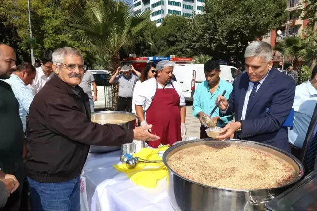 Turgutlu'da Geleneksel Aşure İkramları Başladı