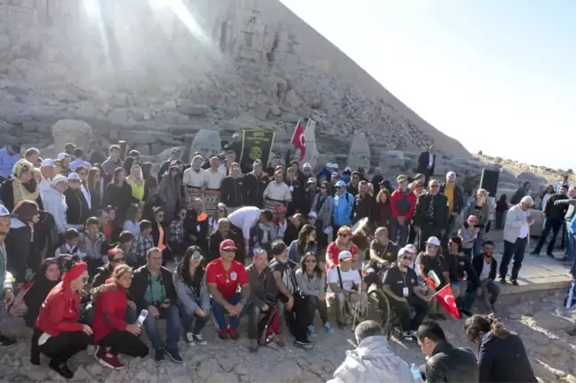 Nemrut Dağı Zirvesinde Konser