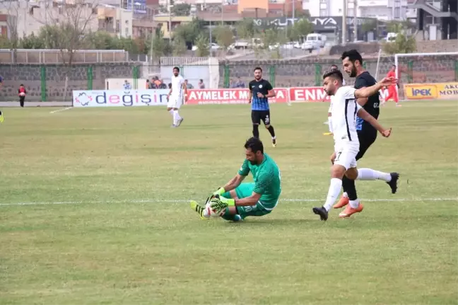 Tff 3. Lig: Karaköprü Belediyespor: 4 - Elaziz Belediyespor: 1