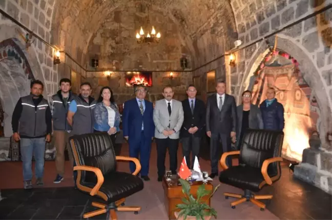 Vali Ustaoğlu,