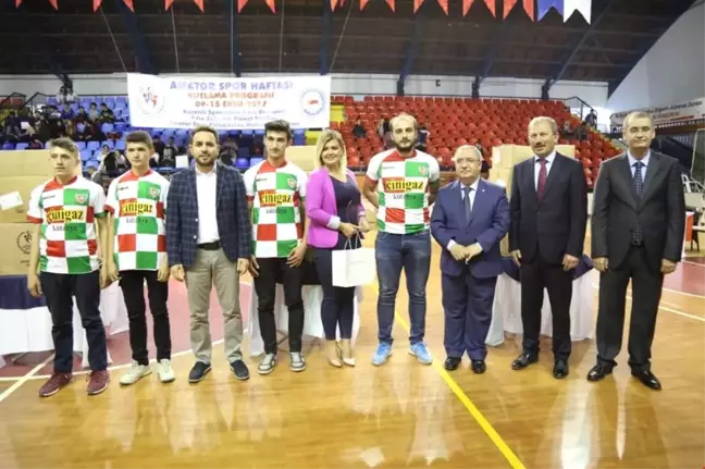 Kütahya'da 190 Spor Kulübüne Malzeme Desteği