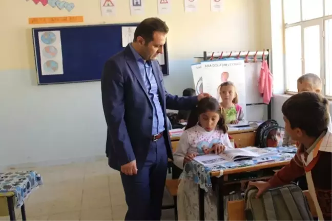 Müdür Tünçmen Köy Okullarını İnceledi