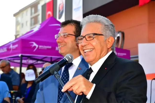 Zülfü Livaneli Adını Taşıyan Parkın Açılışında 'Yiğidim Aslanım' Türküsünü Seslendirdi