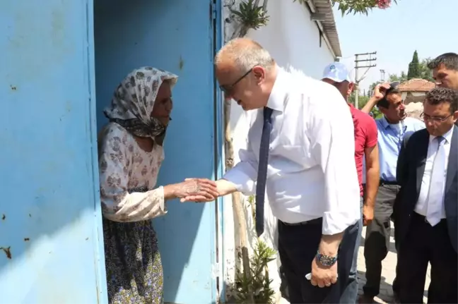 Manisa'da Depremzedelere Maddi Destek