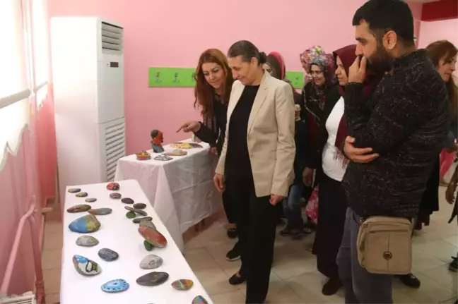 Solin Çocuk ve Aile Merkezi Öğrencileri Sergi Düzenledi