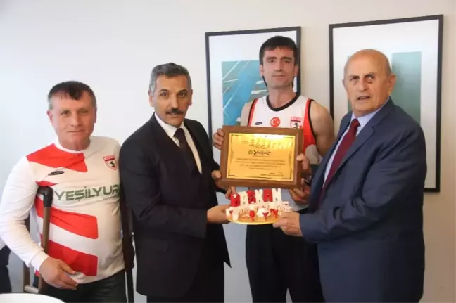 İş Adamı Yeşilyurt'tan Engelli Sporculara Destek