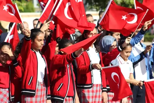 Osmaniye'de Cumhuriyet Bayramı Kutlandı