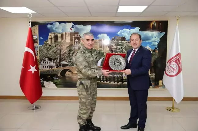 3. Ordu Komutanı Orgeneral Savaş, Vali Pehlivan'ı Ziyaret Etti