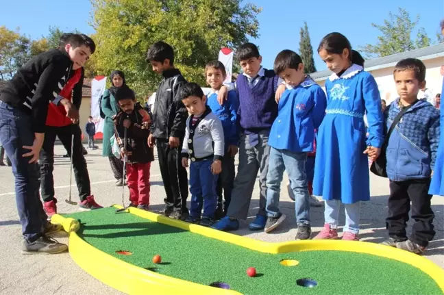 Mobil Merkez, Çocukları Yeni Oyunlarla Tanıştırıyor