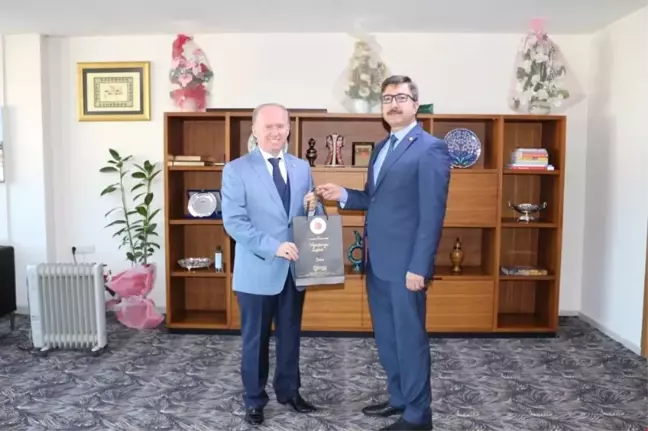 Kapaklı Kaymakamı Üzer, Yeşilay'ı Ağırladı