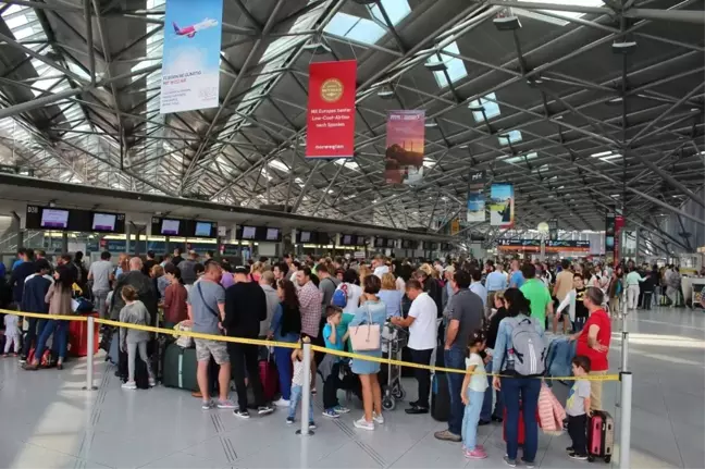 Almanya'da Havalimanında Şaşırtan Terör Alarmı