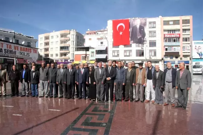 Kilis'te Add ile CHP'den Alternatif Çelenk Sunma Töreni